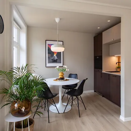 דירה Cosy Flat In Historical Lane ברגן