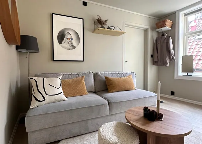 Cosy Flat In Historical Lane Апартаменты *