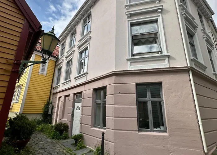 Cosy Flat In Historical Lane Apartamento Bergen